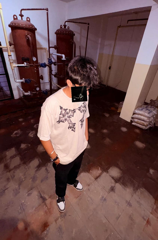 TWINNED SINS OVERSIZED TSHIRT